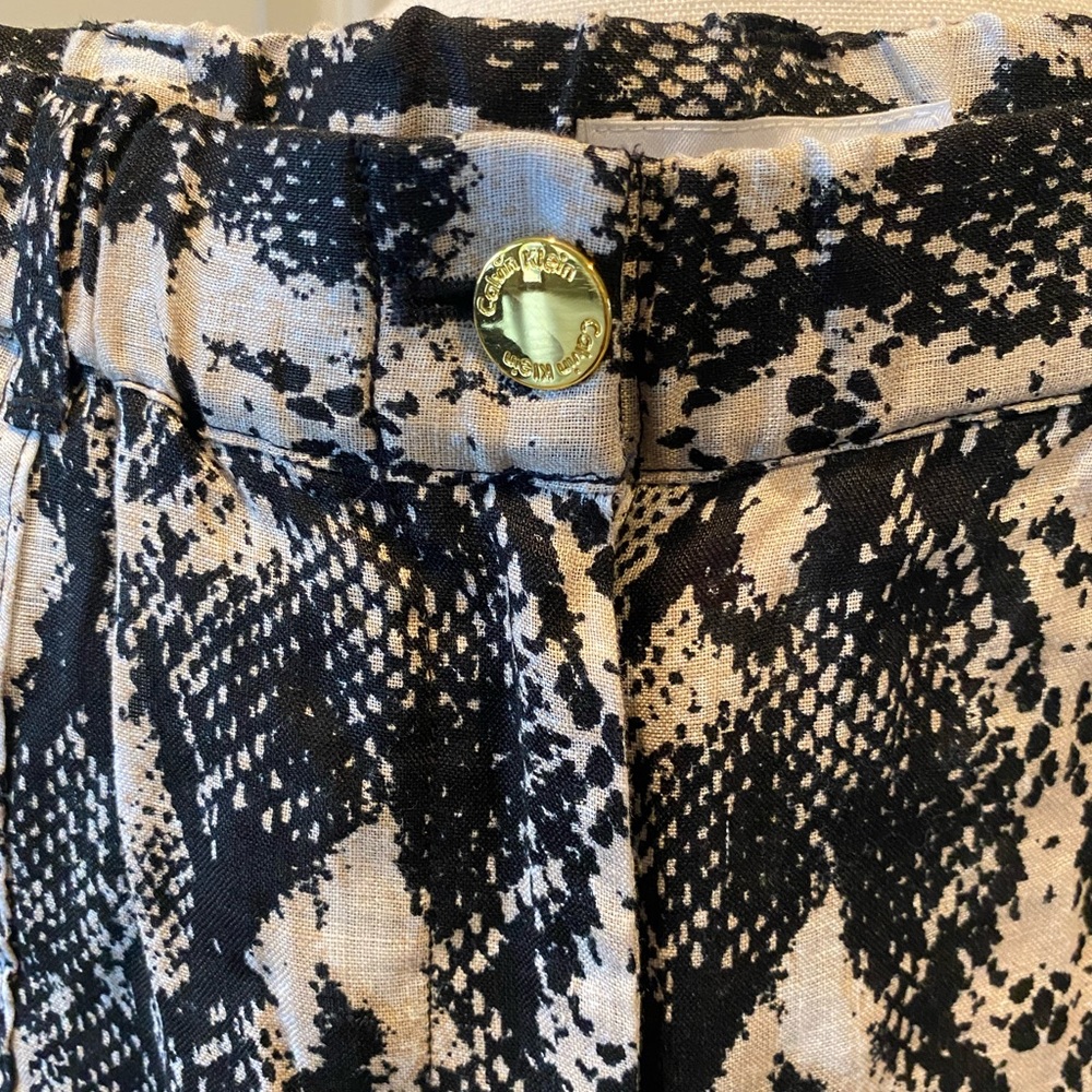 NWT Calvin Klein linen, snakeskin, cropped pants.